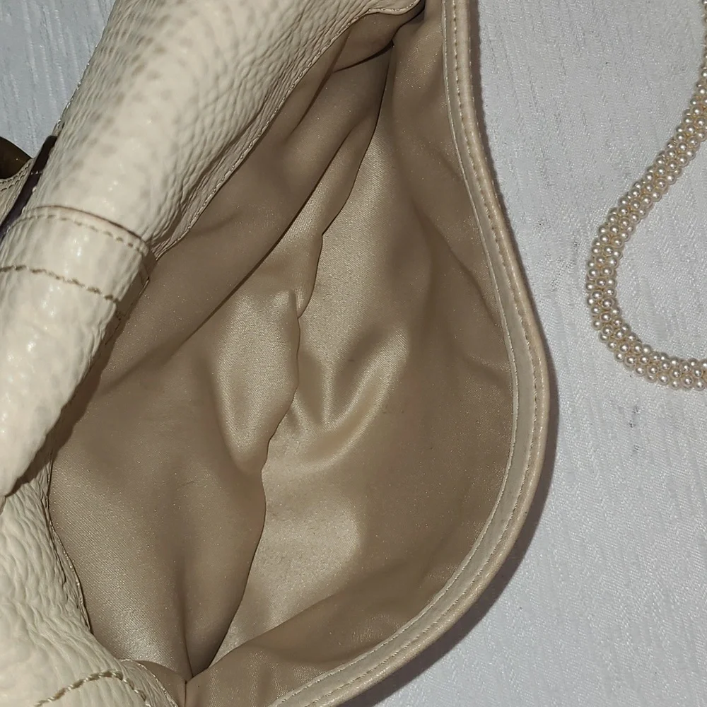 Leather Coach shoulder bag - Picture 9 of 11